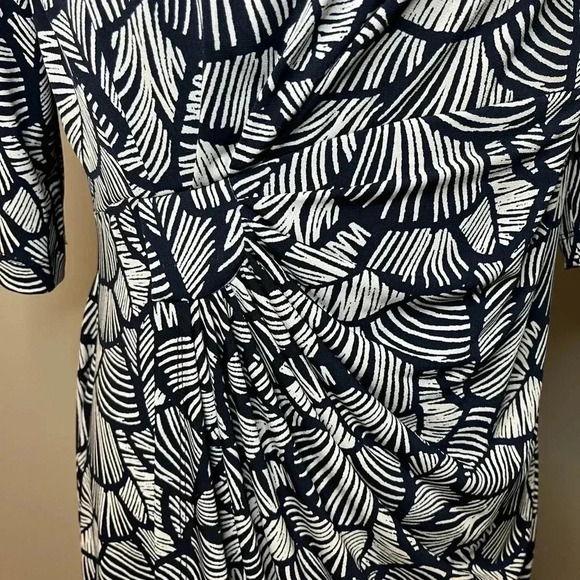 Connected Apparel 1/2 Sleeve Wrap  Dress - Picture 5 of 10